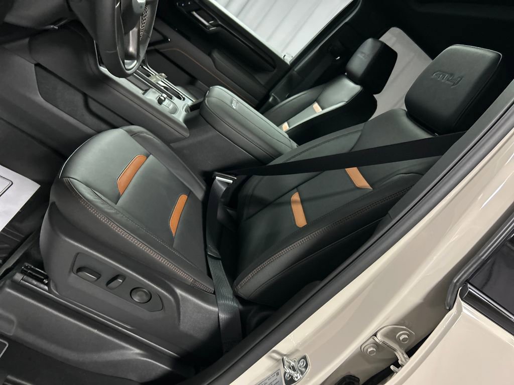 New 2026 GMC Sierra 2500 AT4 w/ AT4 Premium Plus Package AWD/4WD image 10