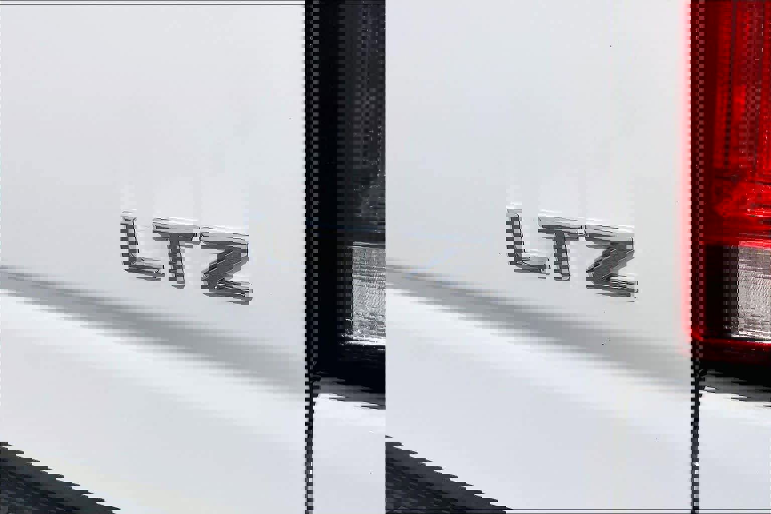 Used 2025 Chevrolet Silverado 2500 LTZ w/ LTZ Premium Package image 10