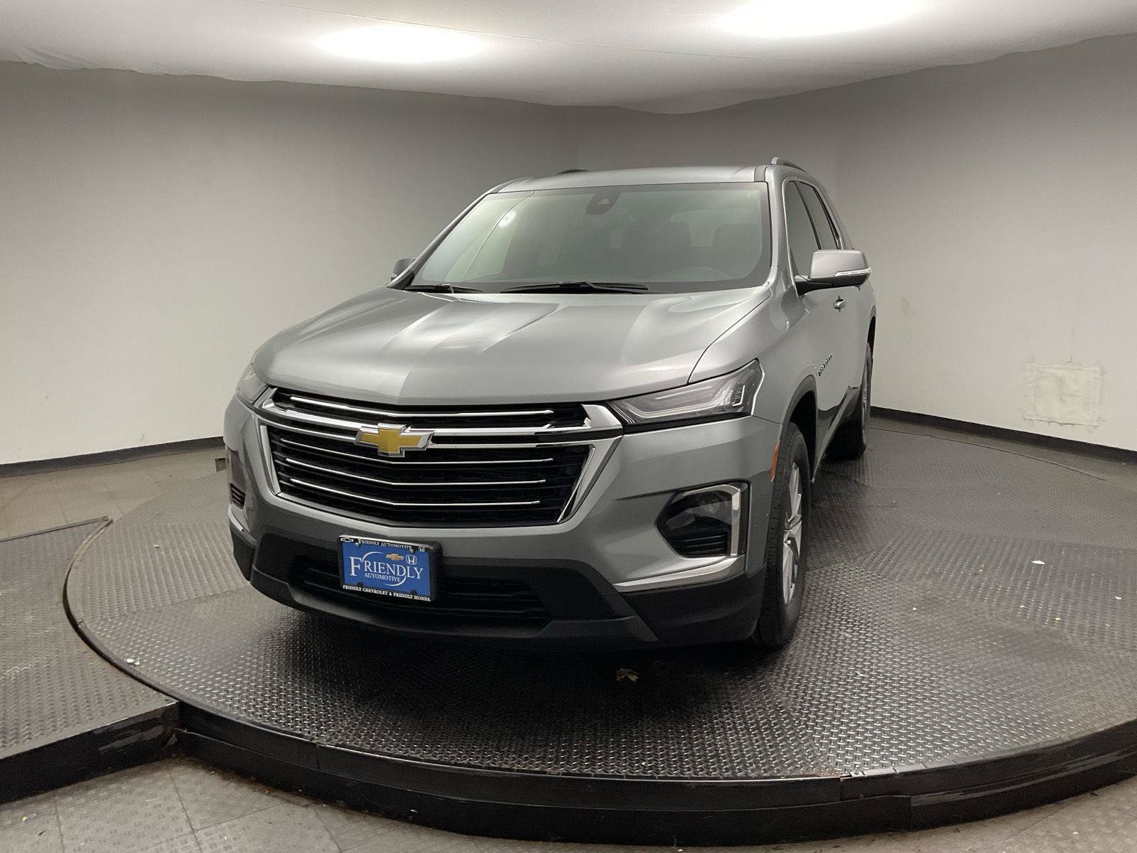 Certified 2023 Chevrolet Traverse LT FWD image 3