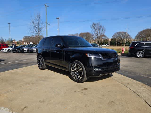 Used 2025 Land Rover Range Rover SE AWD/4WD image 3