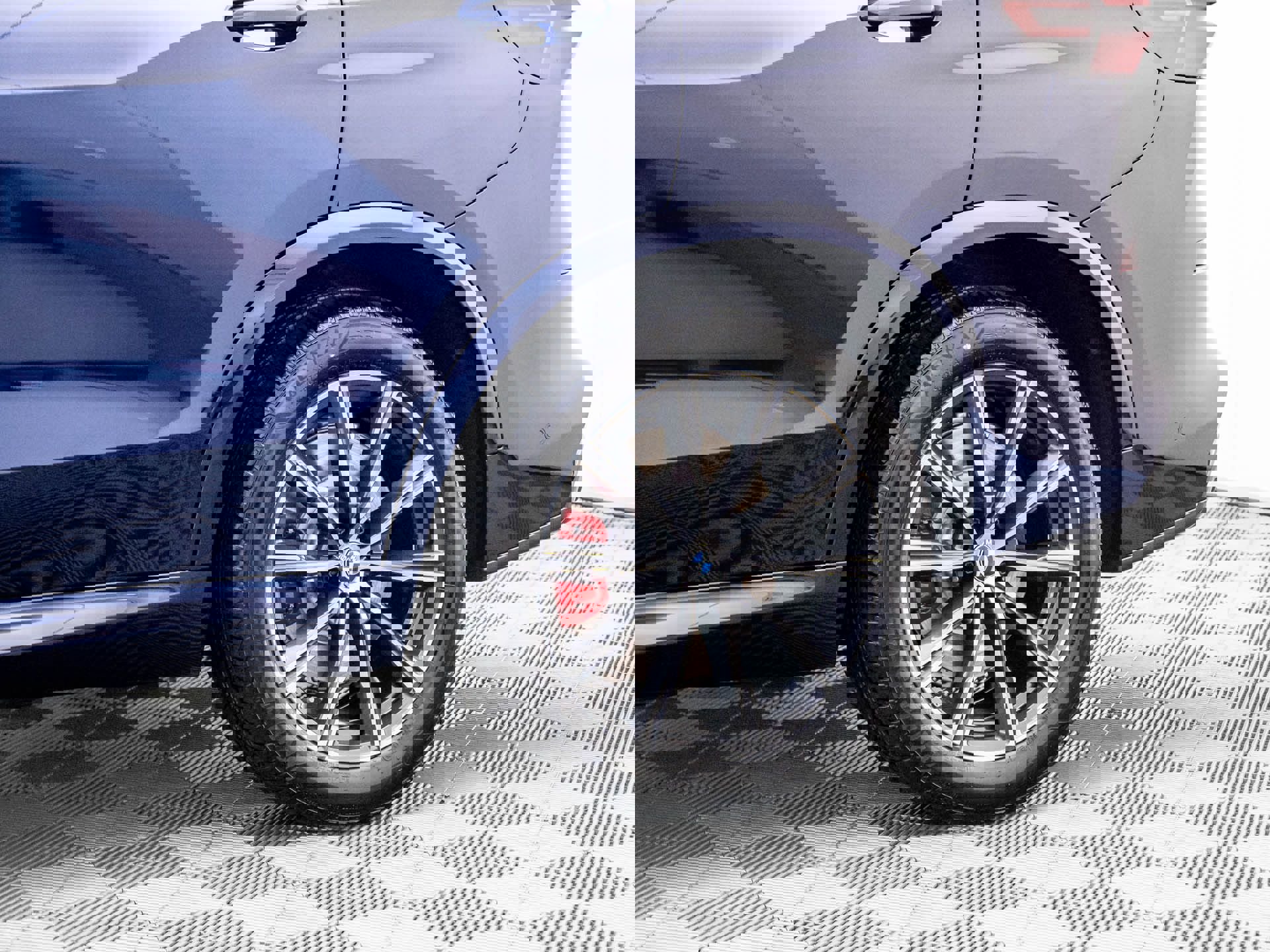 New 2026 BMW X5 M60i w/ Executive Package image 34