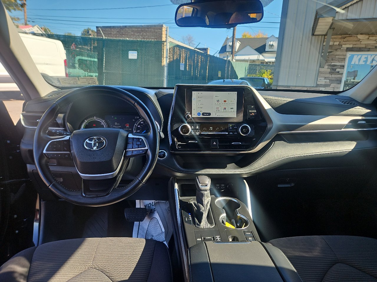 Used 2023 Toyota Highlander LE image 24
