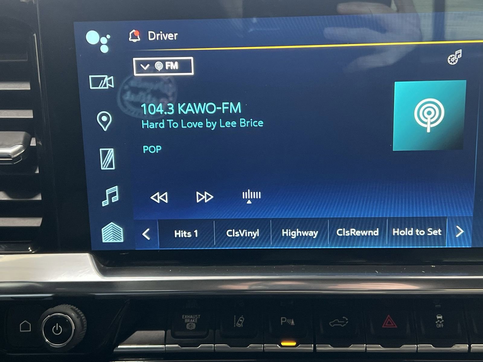 Used 2024 Chevrolet Silverado 3500 LTZ w/ LTZ Convenience Package image 16