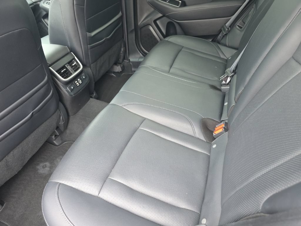 Used 2023 Subaru Outback Touring AWD/4WD image 13