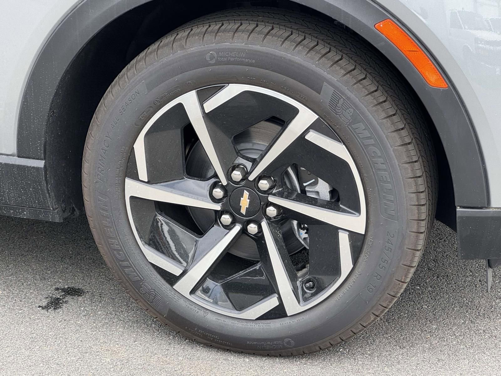 New 2026 Chevrolet Equinox EV LT image 7