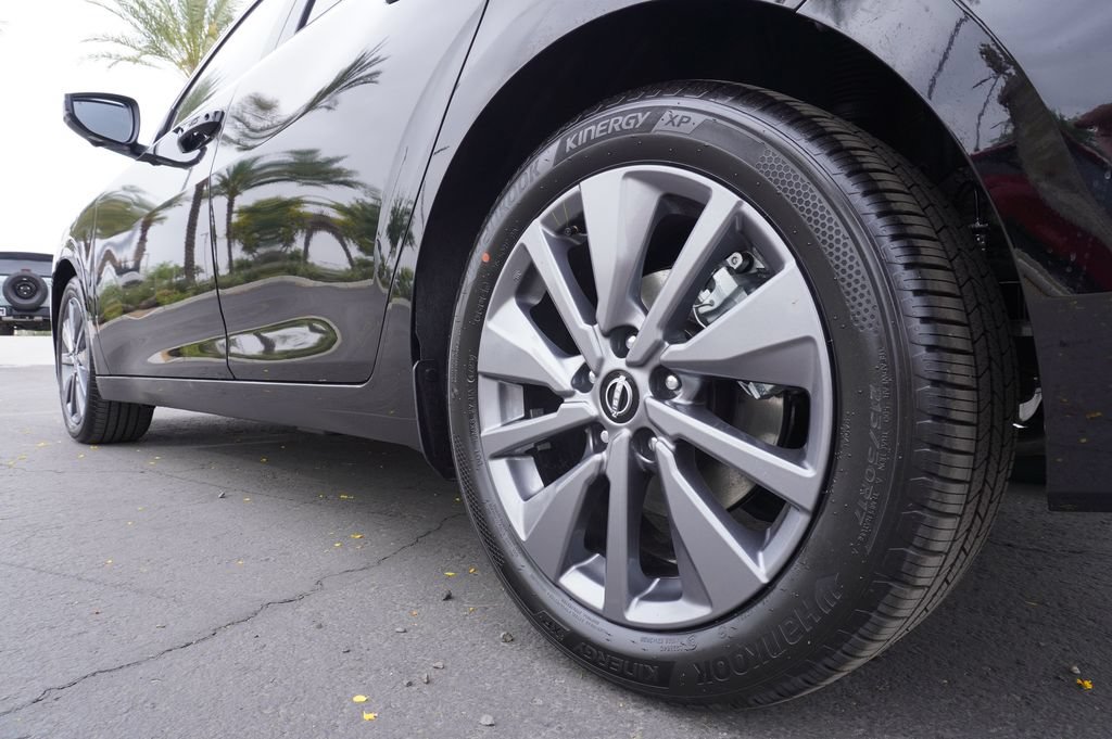 New 2026 Nissan Sentra SL w/ Floor Mat Package FWD image 6