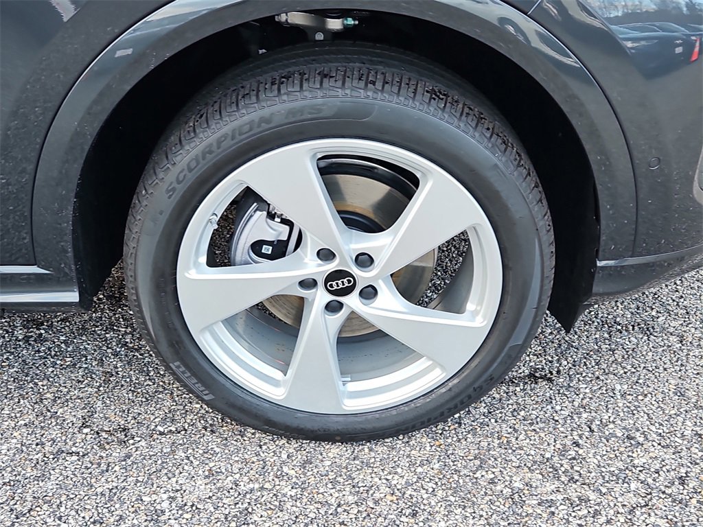 New 2025 Audi Q5 Premium Plus image 4