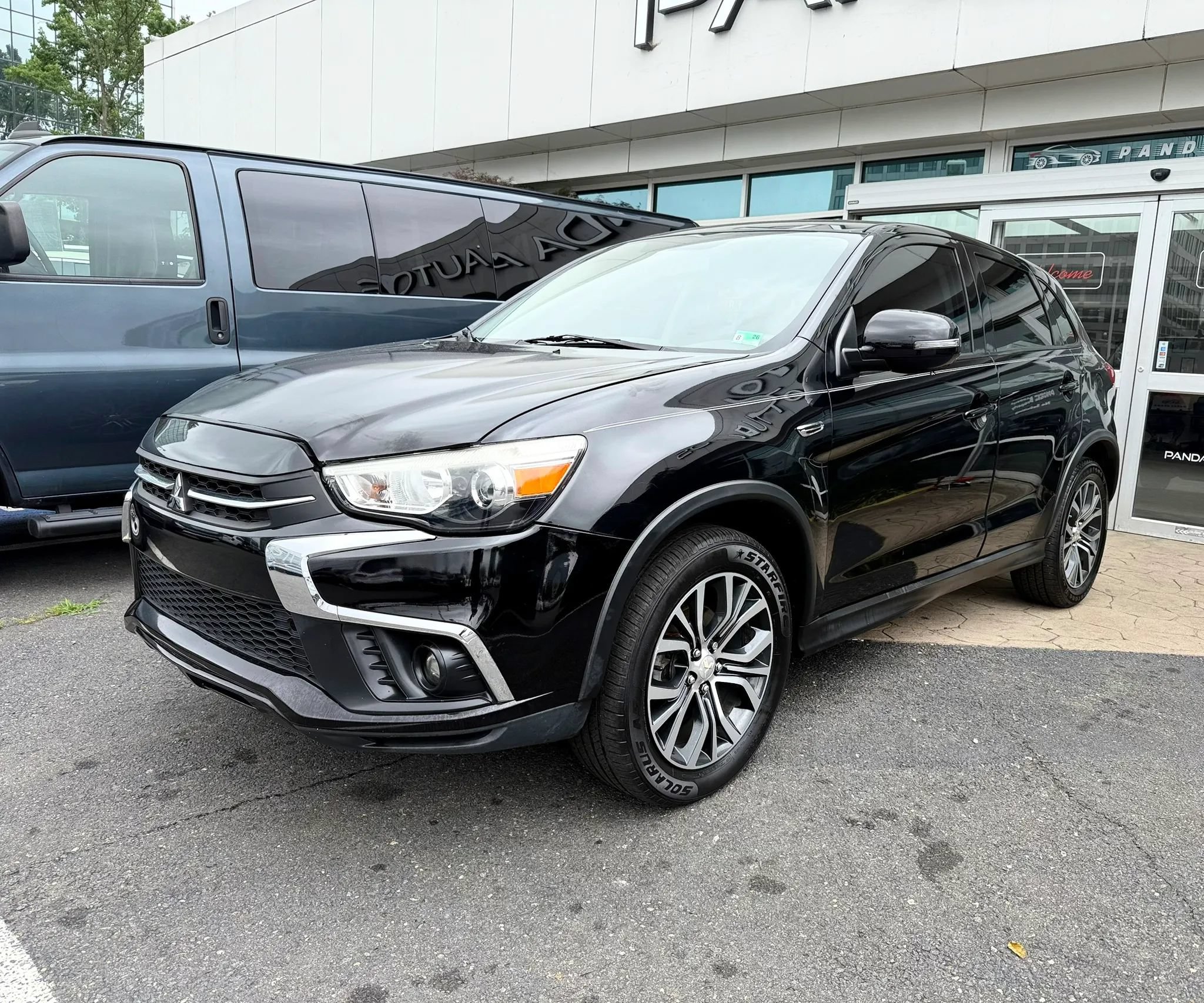 Used 2018 Mitsubishi Outlander Sport ES FWD image 3