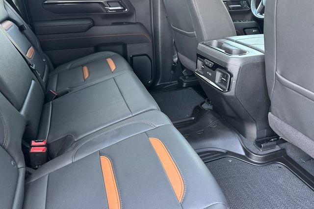 Used 2025 GMC Sierra 2500 AT4 w/ AT4 Premium Plus Package AWD/4WD image 18