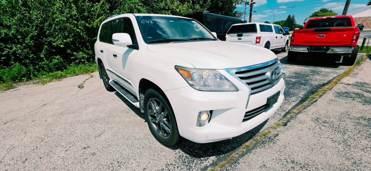 Used 2013 Lexus LX 570 4WD w/ Luxury Pkg w/Pre-crash