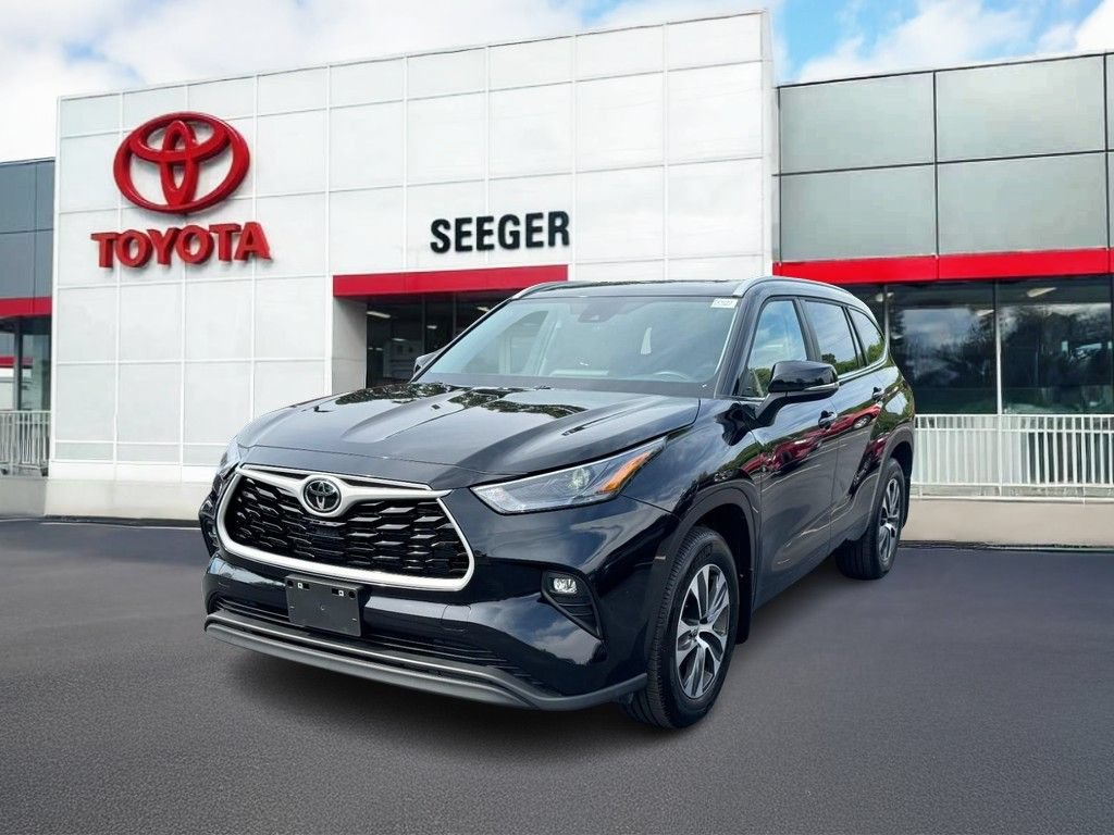 Used 2026 Toyota Highlander XLE AWD/4WD image 11