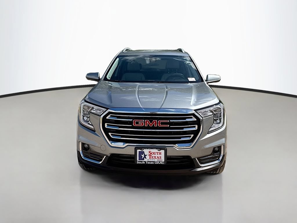 Used 2023 GMC Terrain SLT w/ Infotainment Package II FWD image 2