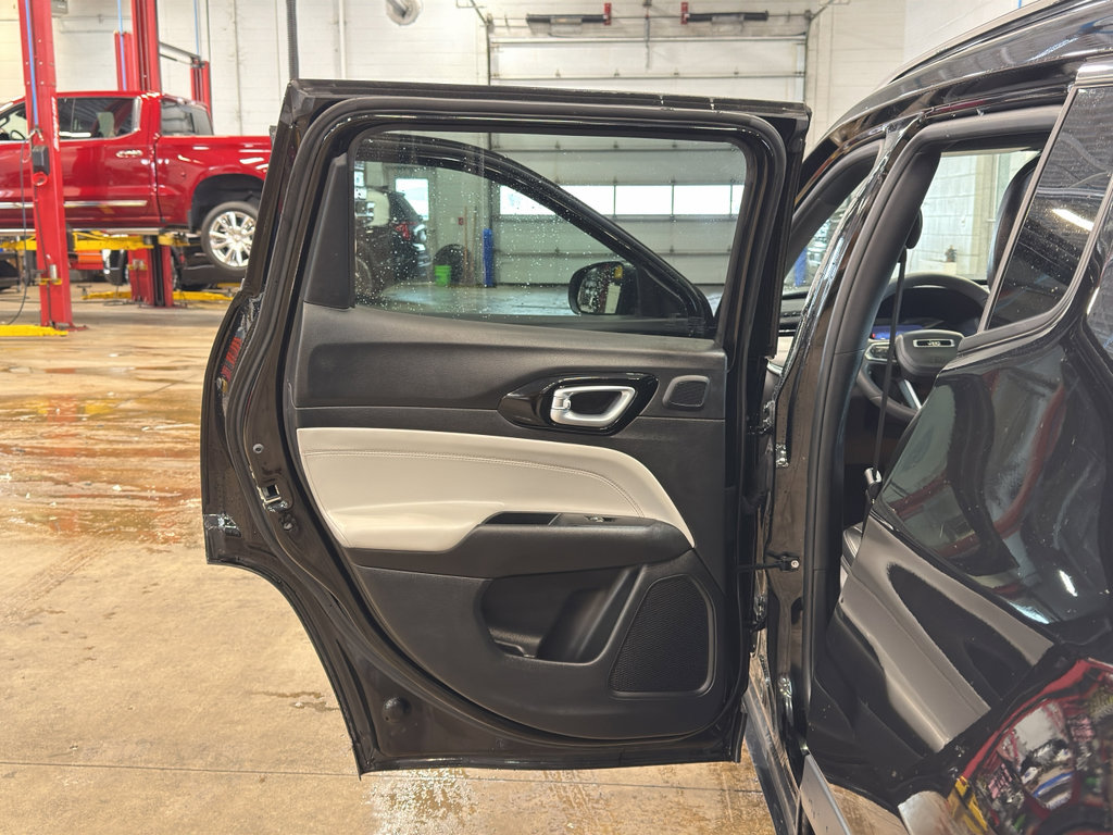 Used 2023 Jeep Compass Limited w/ Sun and Sound Group image 33