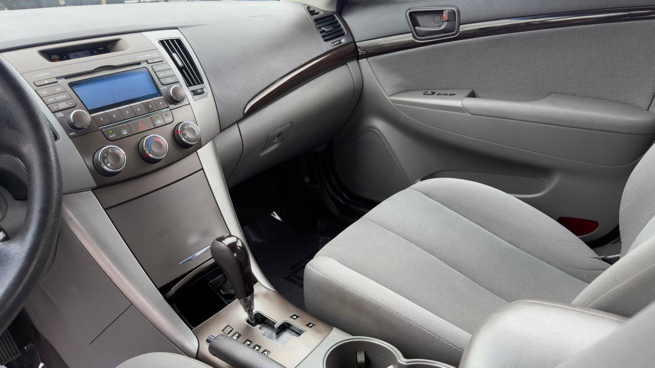 Used 2010 Hyundai Sonata GLS w/ Popular Equipment Pkg 2 FWD image 18