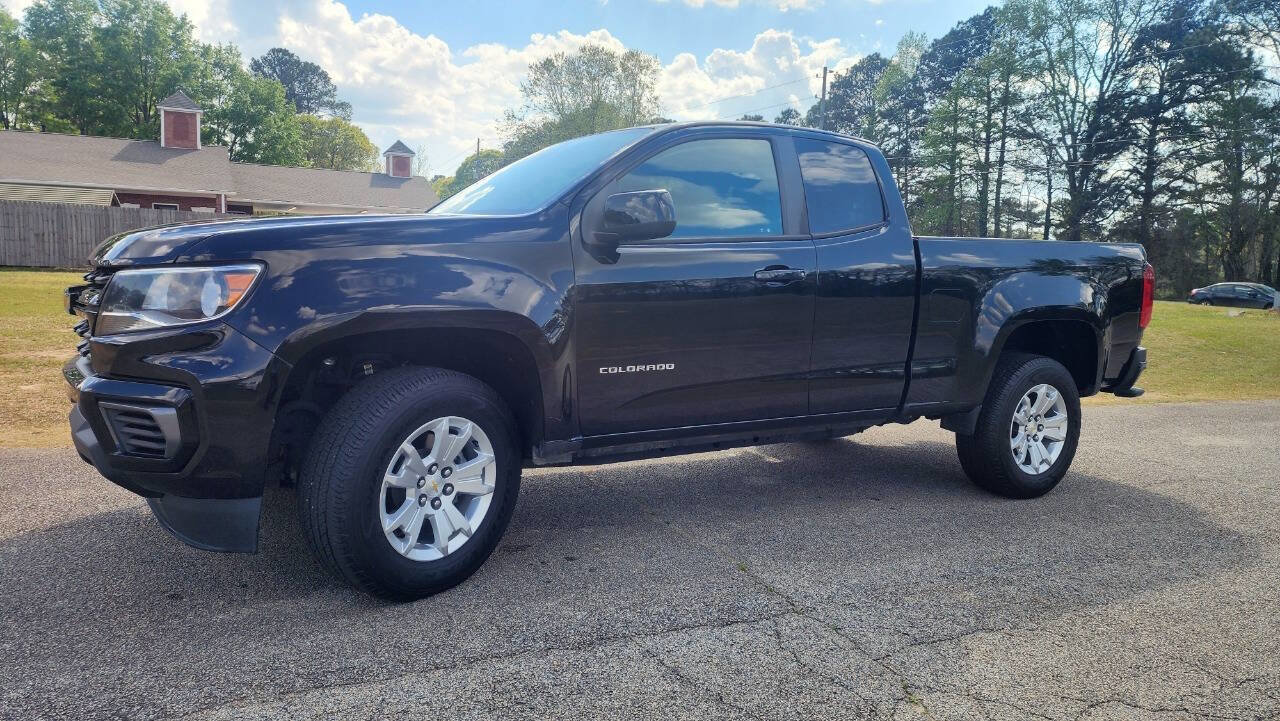 Used 2022 Chevrolet Colorado LT w/ Fleet Safety Package RWD image 2