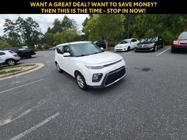 Used 2022 Kia Soul LX w/ Technology Package FWD image 3