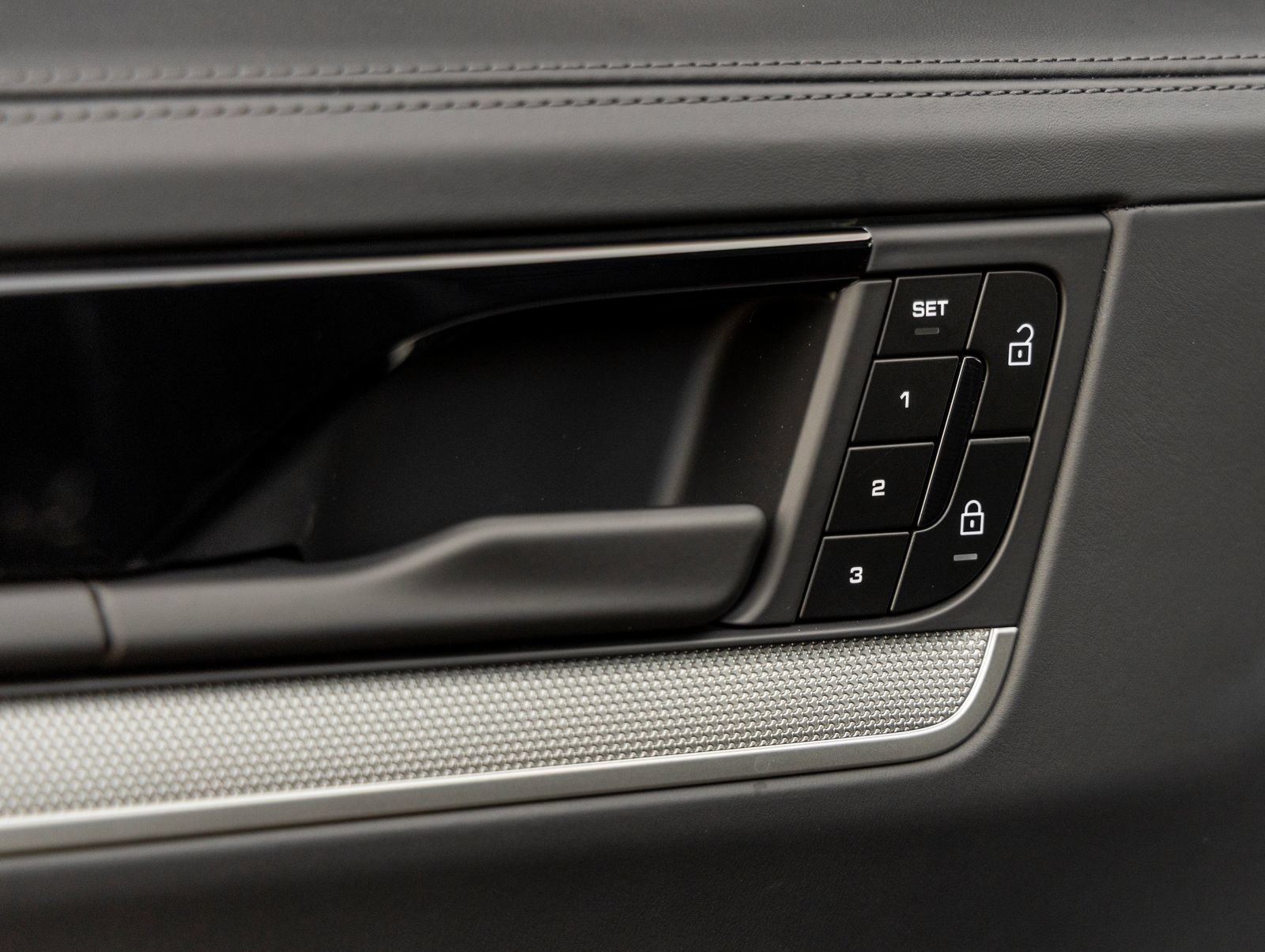 New 2026 Porsche Cayenne S AWD/4WD image 21