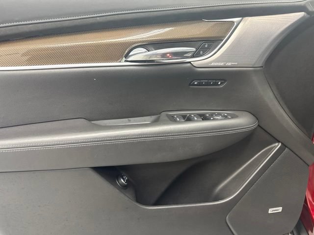 Used 2022 Cadillac XT6 Premium Luxury w/ Platinum Package AWD/4WD image 9