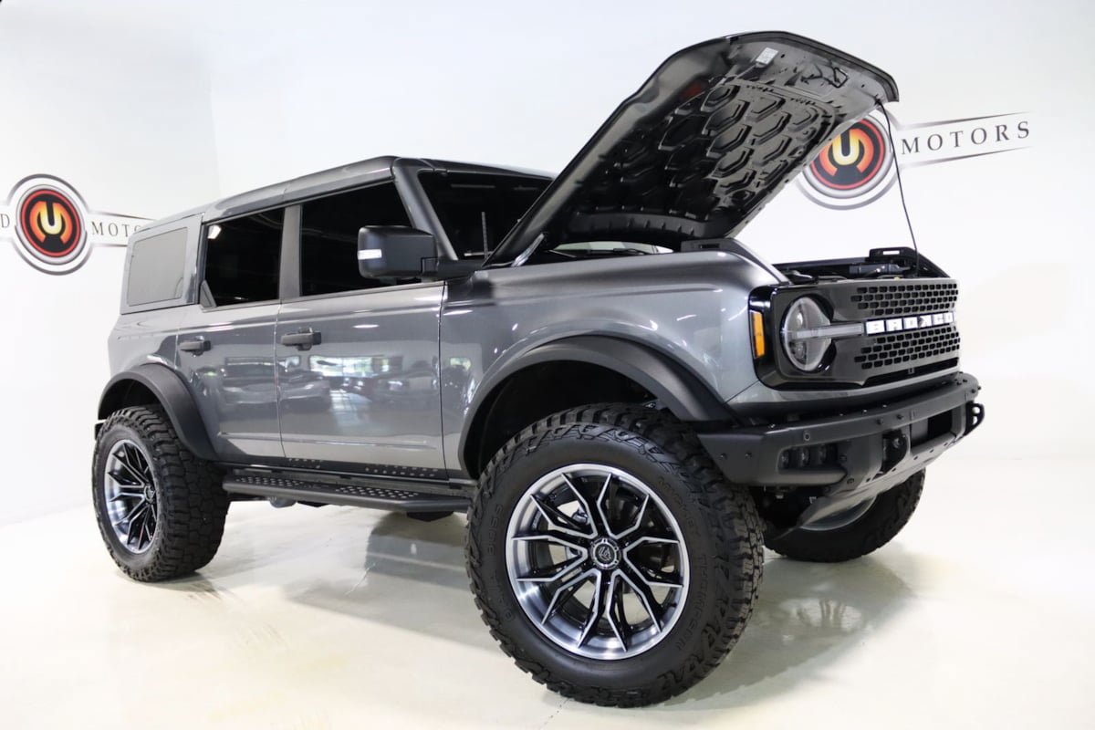 Used 2025 Ford Bronco Badlands AWD/4WD image 7