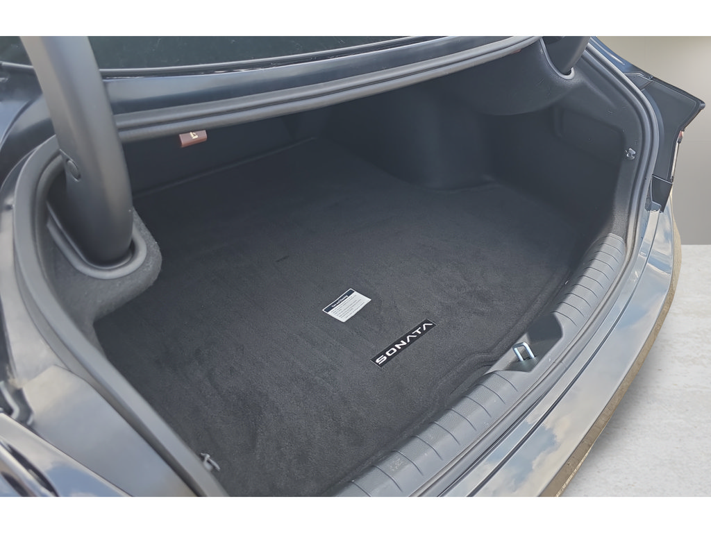 Used 2026 Hyundai Sonata SE FWD image 9