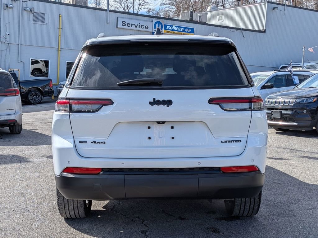 Certified 2023 Jeep Grand Cherokee L Limited w/ Black Appearance Package image 7