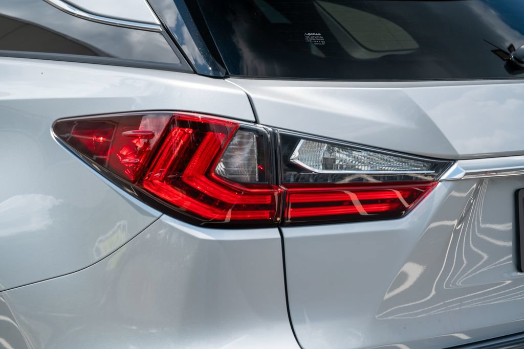 Used 2019 Lexus RX 350L FWD w/ Premium Package image 20