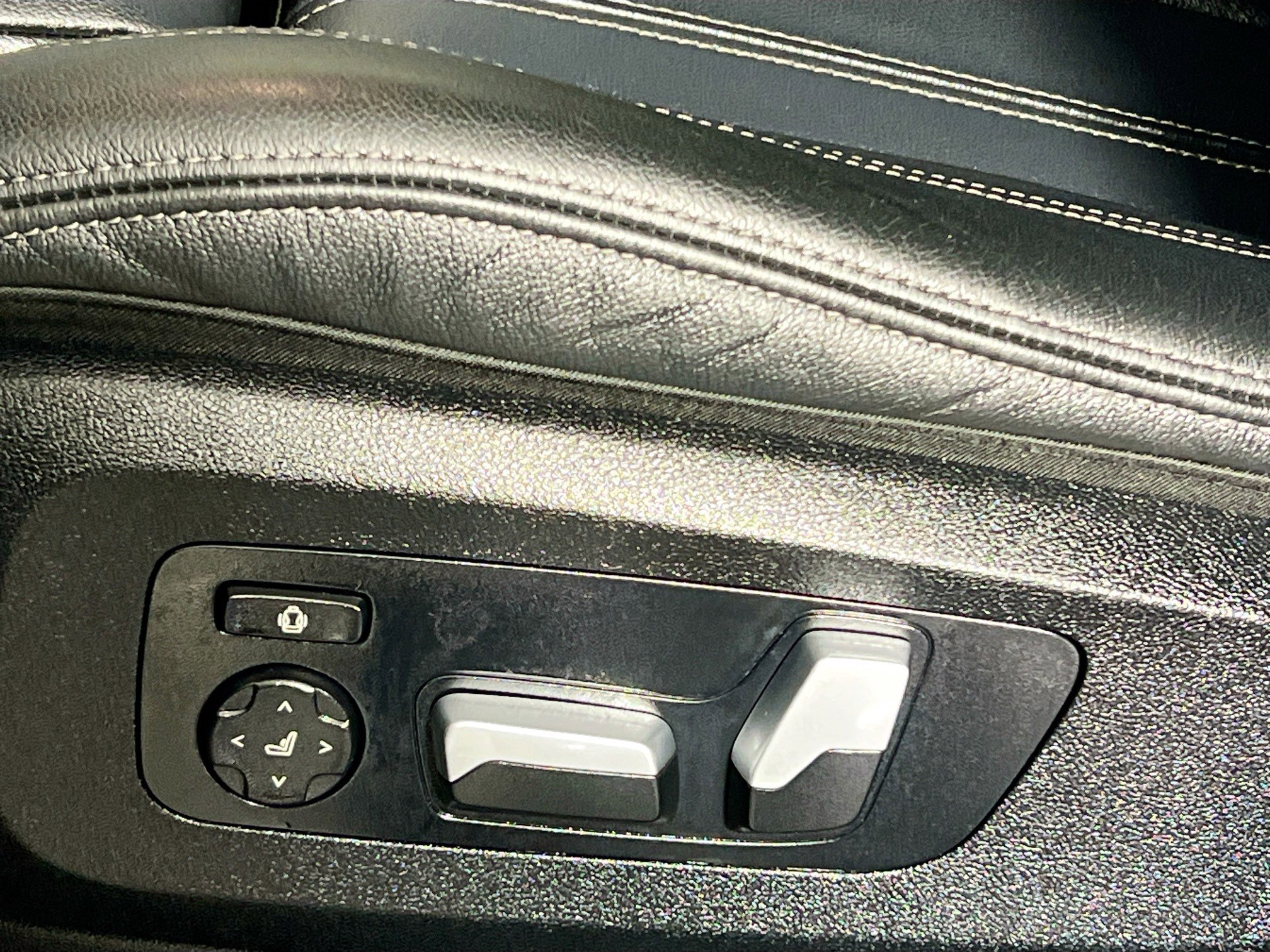 Used 2022 BMW X5 sDrive40i w/ Premium Package image 15