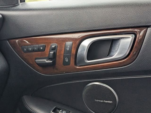 Used 2012 Mercedes-Benz SLK 350 image 34