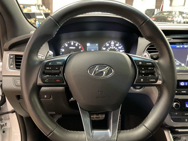 Used 2017 Hyundai Sonata Limited 2.0T FWD image 17