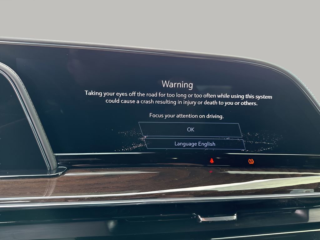 Used 2021 Cadillac Escalade ESV Sport Platinum image 15