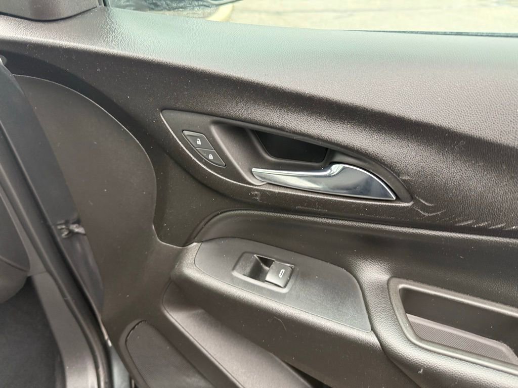 Used 2020 Chevrolet Equinox LT w/ Driver Convenience Package image 30