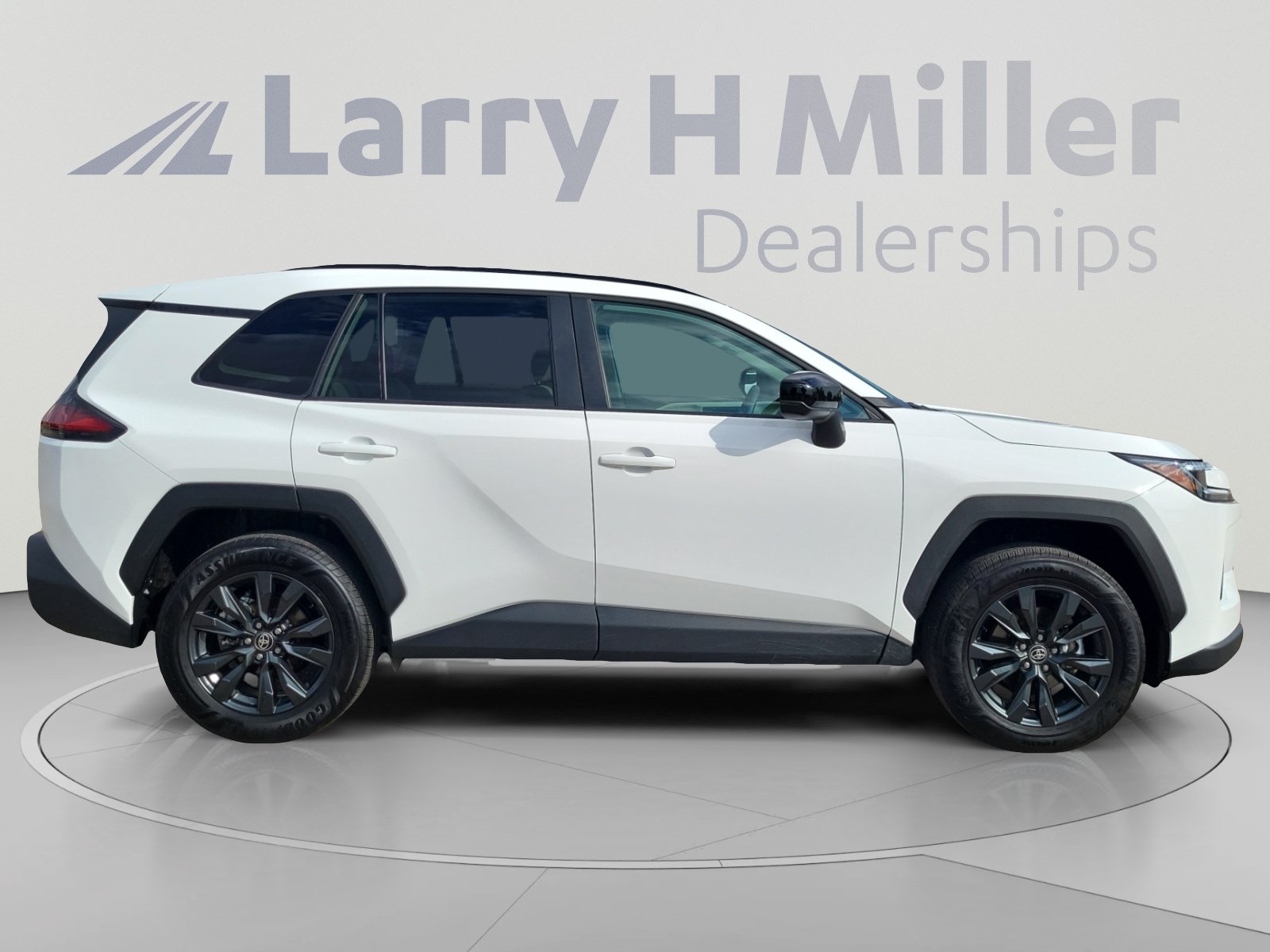 Used 2026 Toyota RAV4 XLE Premium AWD/4WD image 6