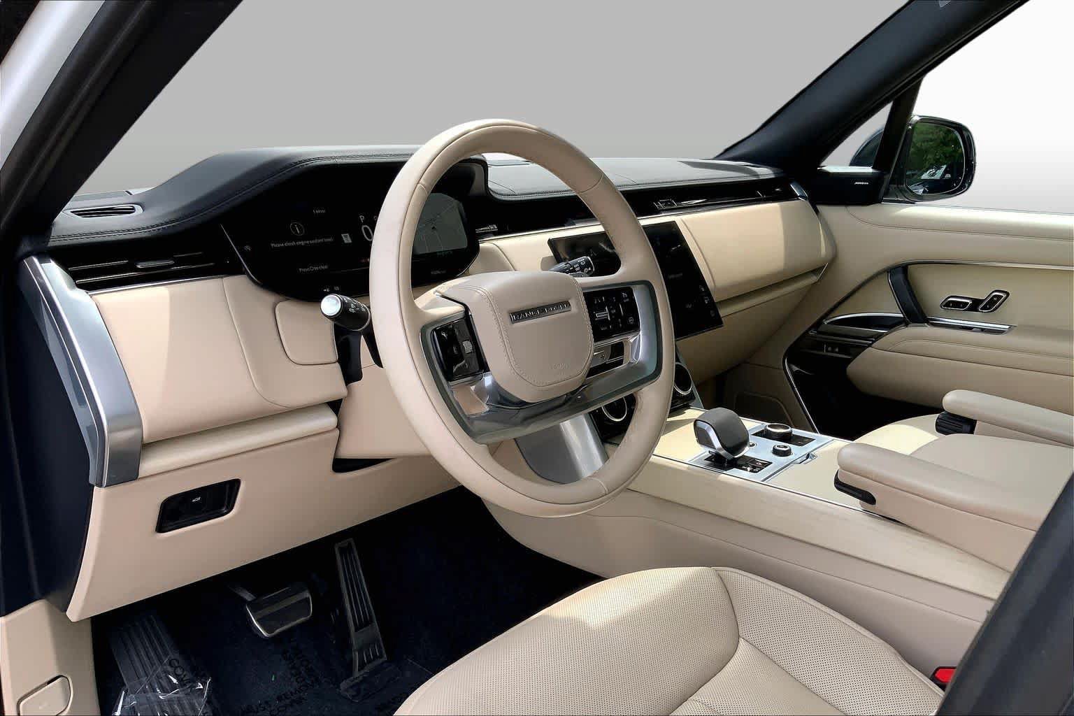 Used 2023 Land Rover Range Rover SE AWD/4WD image 16