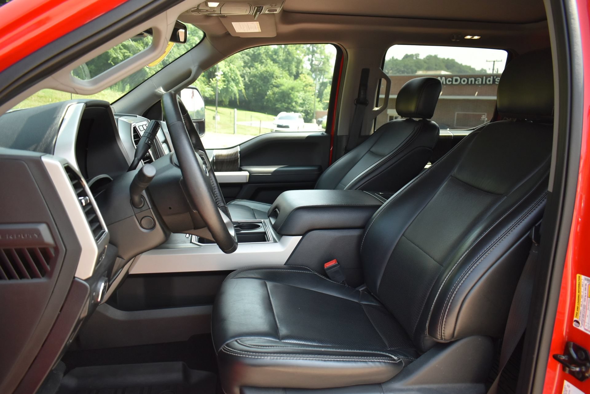 Used 2019 Ford F350 Lariat w/ Lariat Ultimate Package AWD/4WD image 16