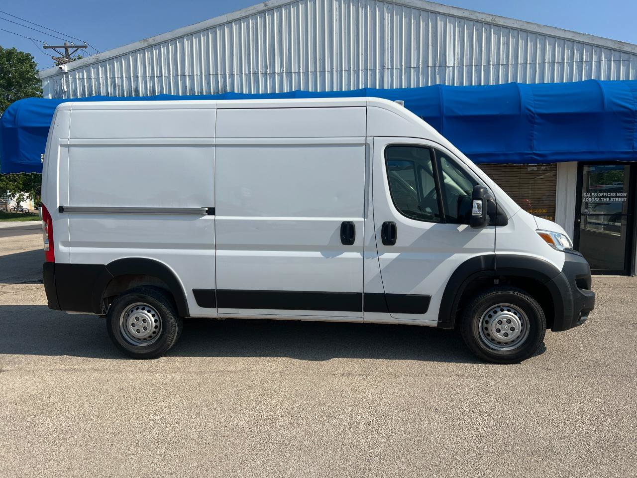 Used 2025 RAM ProMaster 2500 w/ Convenience Group FWD image 29