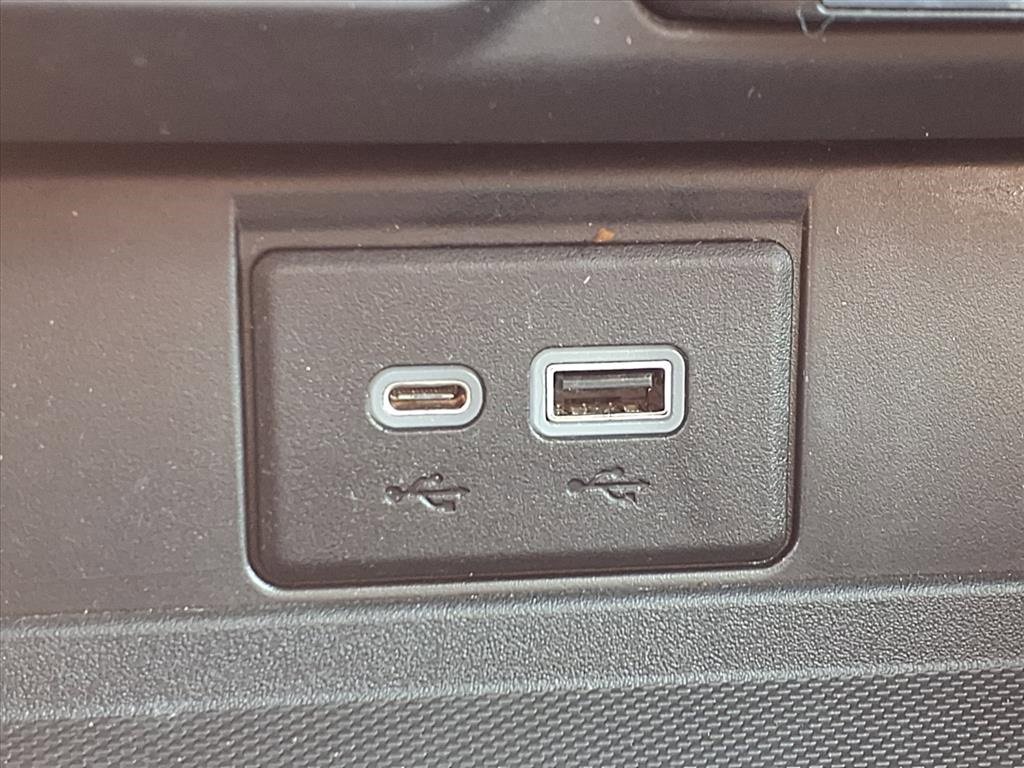 Used 2022 Chevrolet Suburban High Country w/ LPO, Illumination Package image 8