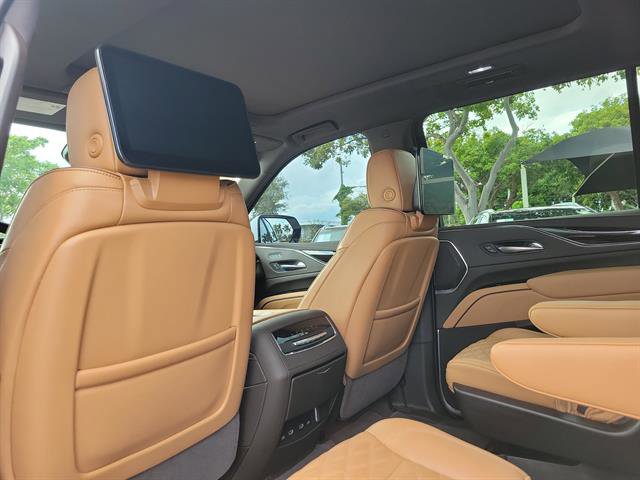Certified 2023 Cadillac Escalade ESV Premium Luxury image 16