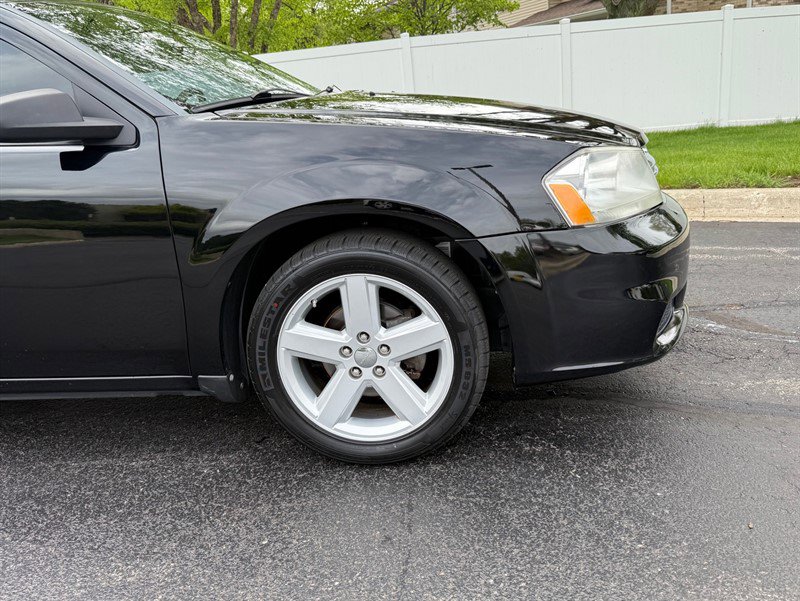 Used 2013 Dodge Avenger SE FWD image 17