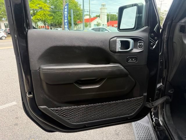 Used 2023 Jeep Wrangler Unlimited Sahara AWD/4WD image 41
