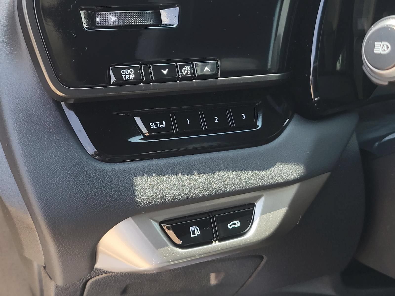 Used 2024 Lexus RX 350 Premium w/ Convenience Package FWD image 21