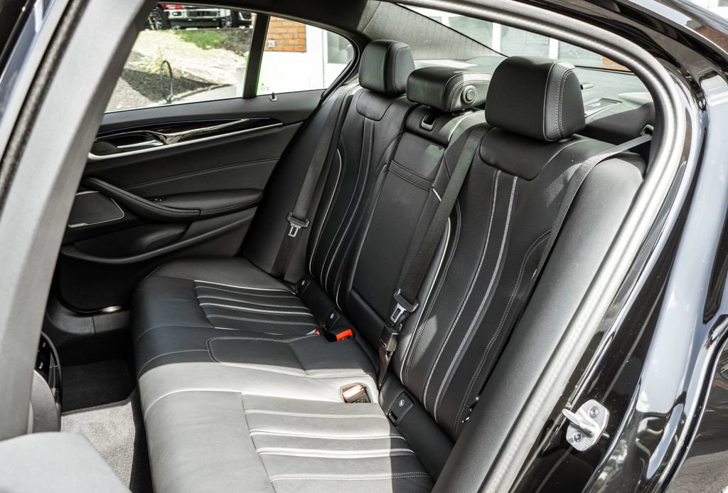 Used 2023 BMW 540i xDrive w/ Premium Package AWD/4WD image 28