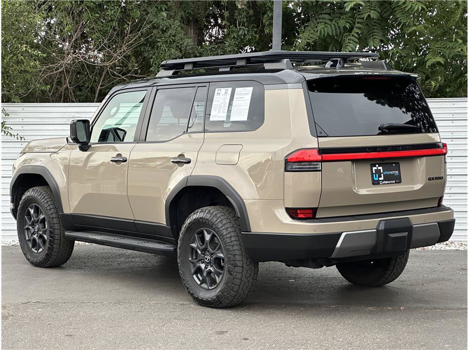 Used 2025 Lexus GX 550 AWD/4WD image 12