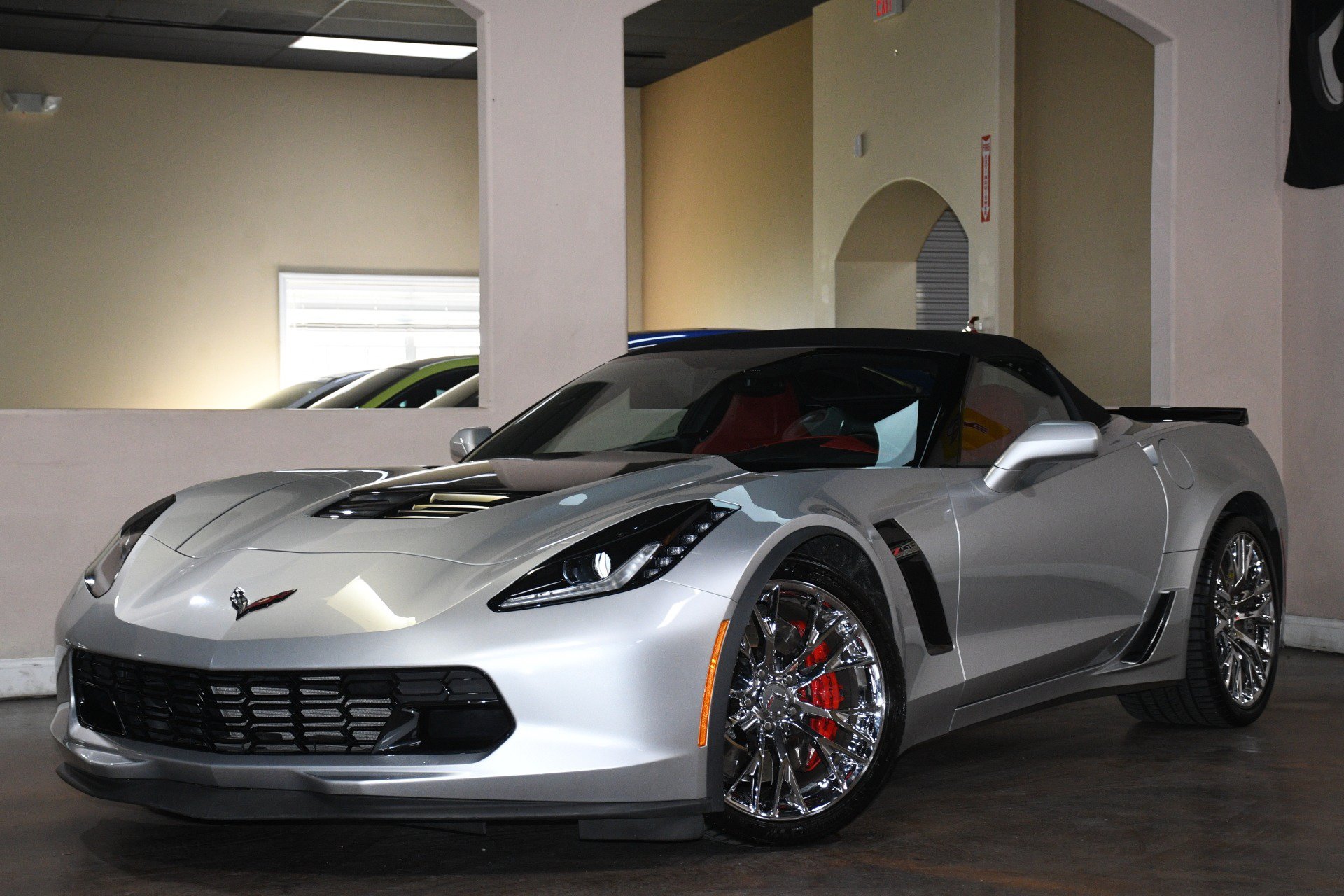 Used 2015 Chevrolet Corvette Z06 w/ 3LZ Preferred Equipment Group RWD image 4