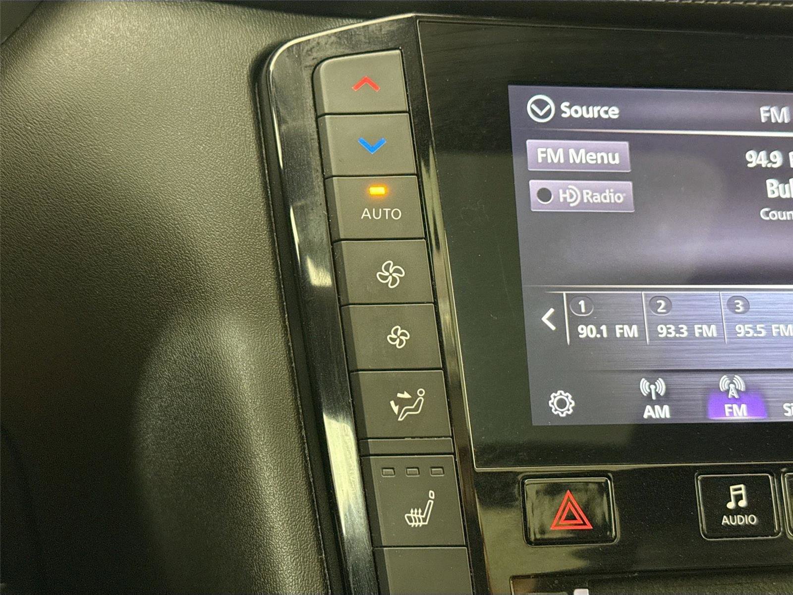 Used 2021 INFINITI QX50 Luxe w/ Appearance Package AWD/4WD image 24