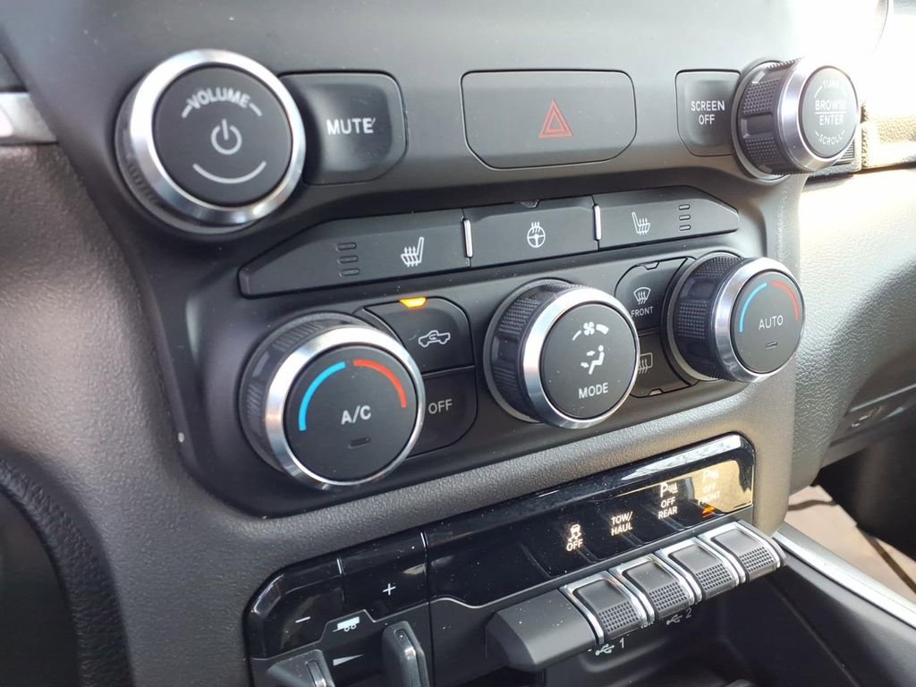 Used 2021 RAM 1500 Big Horn image 12