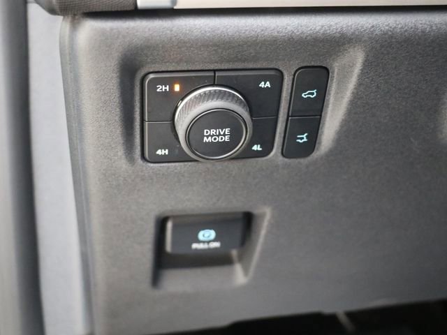 Used 2025 Ford Expedition Active AWD/4WD image 30