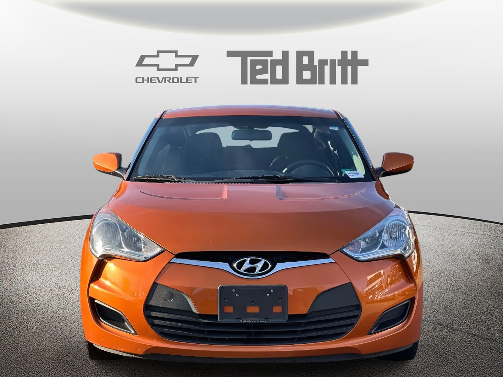 Used 2016 Hyundai Veloster image 2