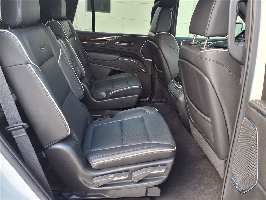 Used 2022 Cadillac Escalade Premium Luxury RWD image 13