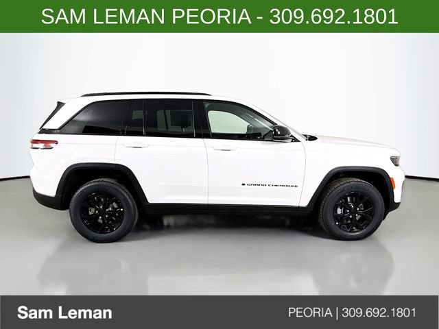 New 2025 Jeep Grand Cherokee Altitude image 8