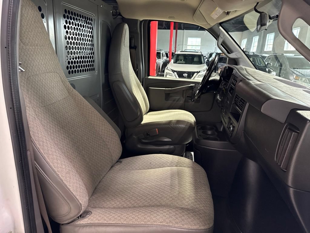 Used 2020 Chevrolet Express 2500 w/ Driver Convenience Package RWD image 33